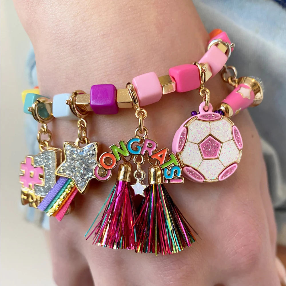CHARM BALÓN DE FUTBOL ROSA