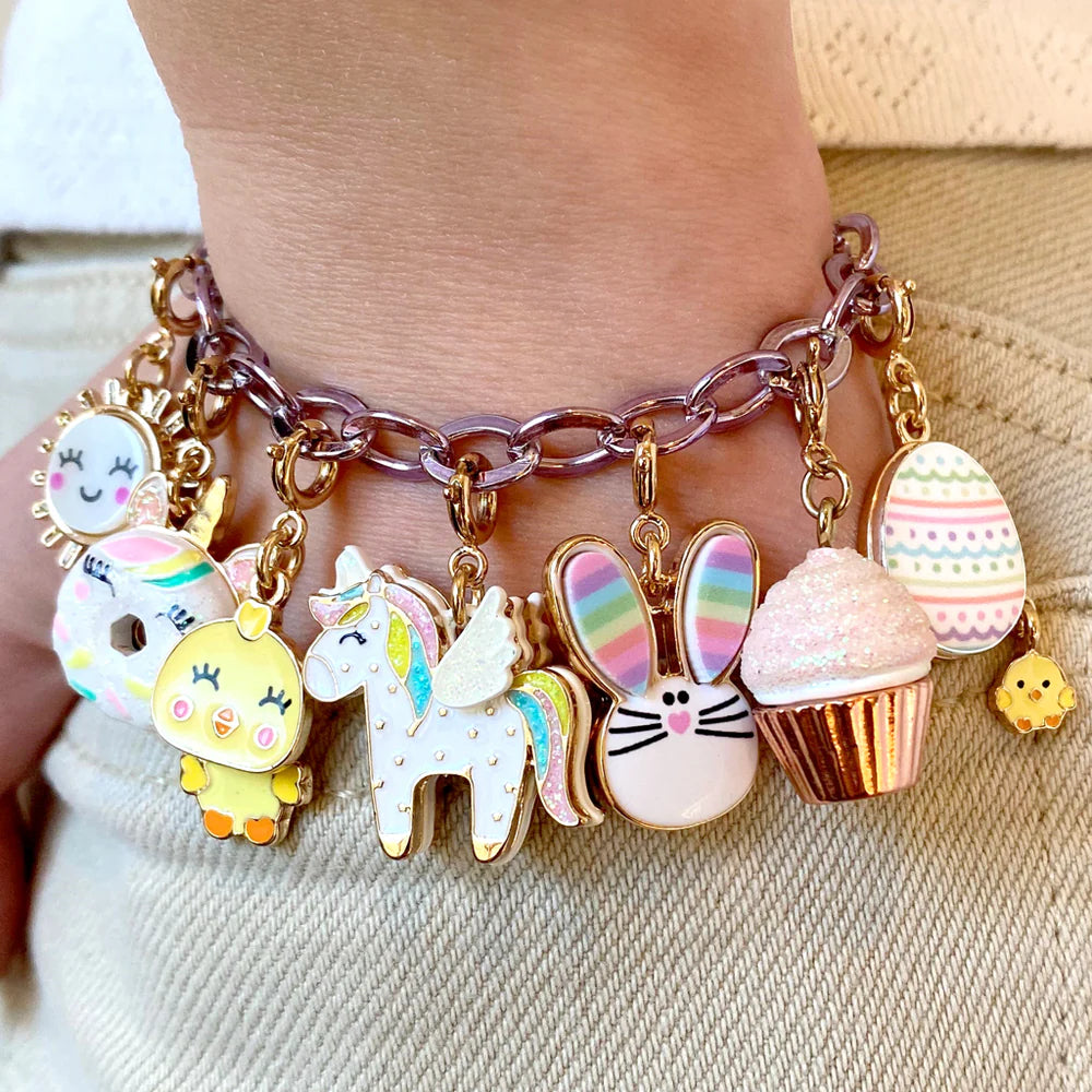 CHARM CUPCAKE