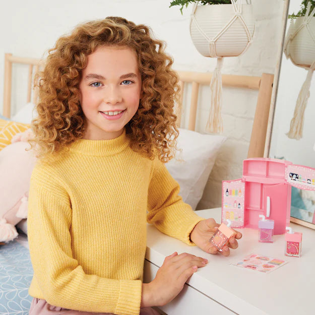MAKE IT REAL MINI REFRIGERADOR SET BRILLO DE LABIOS
