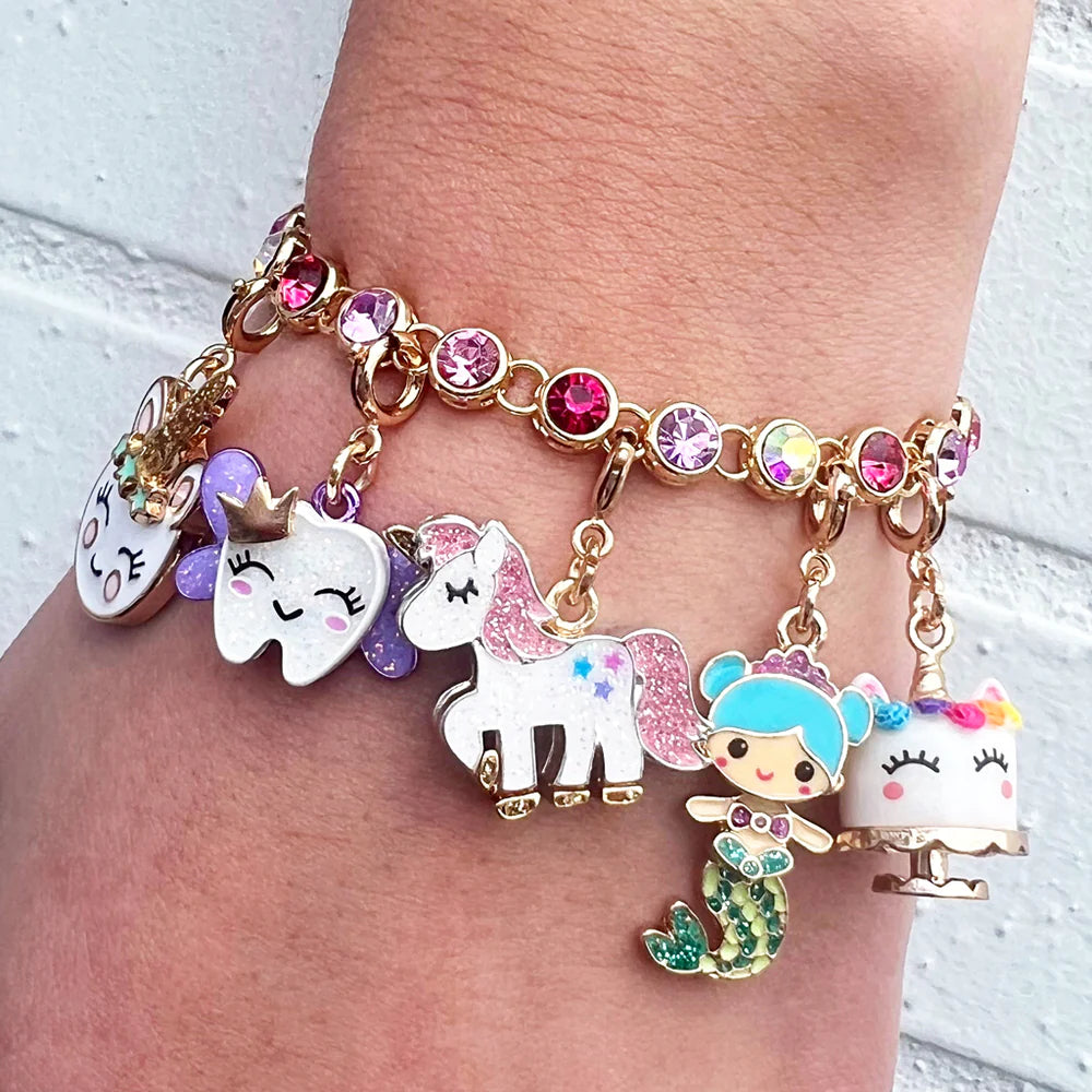 CHARM DE UNICORNIO CON BRILLO ROSA